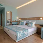 Kristal Hotel 4*