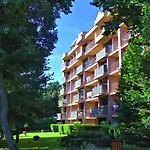 Kristal Hotel