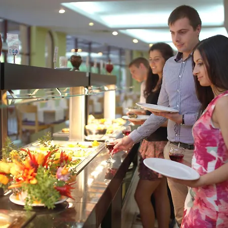 ホテル Kristal ゴールデンサンド