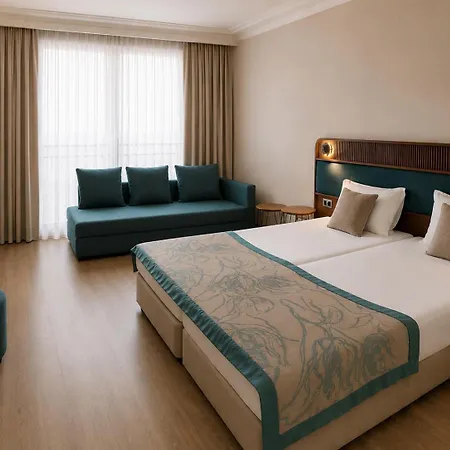 Hotel Kristal 4*