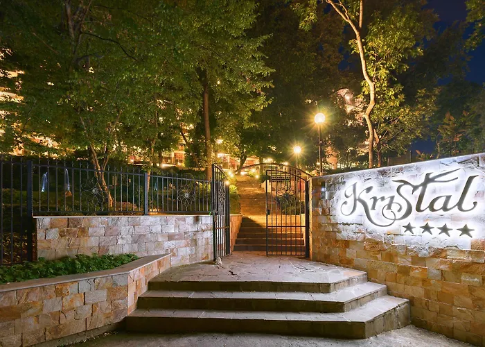 Kristal - - Fully Renovated 2025 Golden Sands