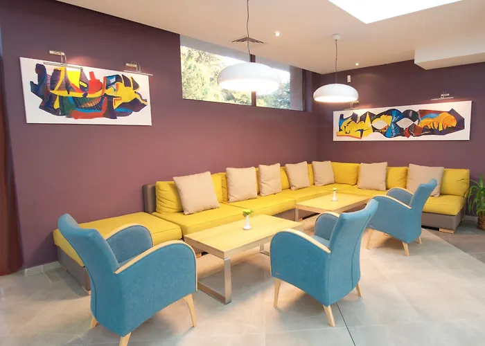 Kristal - - Fully Renovated 2025 Hotel 4*