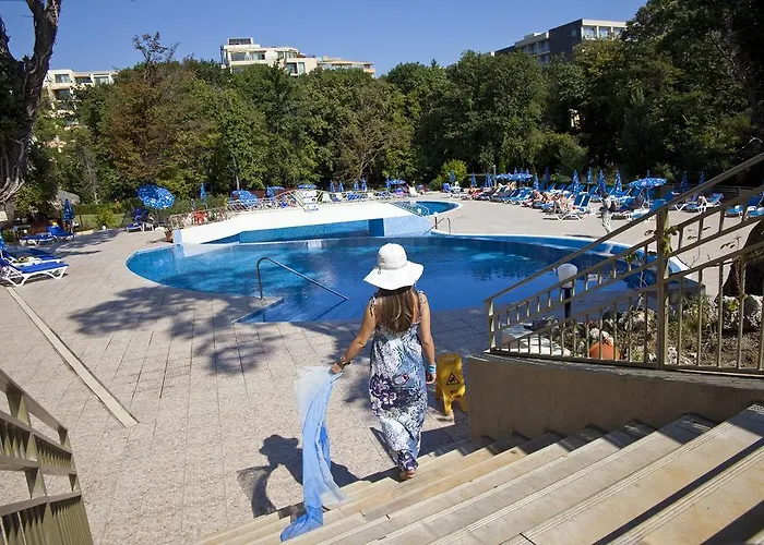 Kristal - - Fully Renovated 2025 Golden Sands