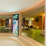 Хотел Kristal 4*